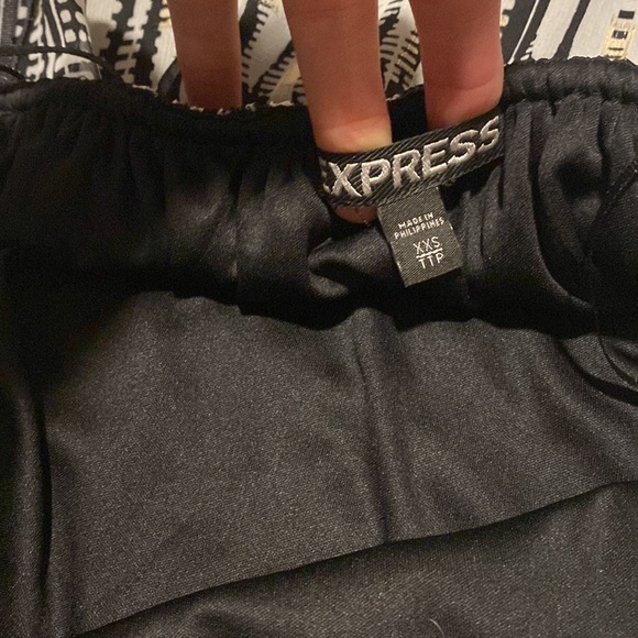 Halter top - Picture 3 of 7